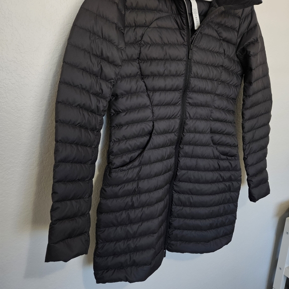 Lululemon | Pack It Down Jacket Black 700 Down Puff Coat Outdoor, Womens 6 - Picture 6 of 10
